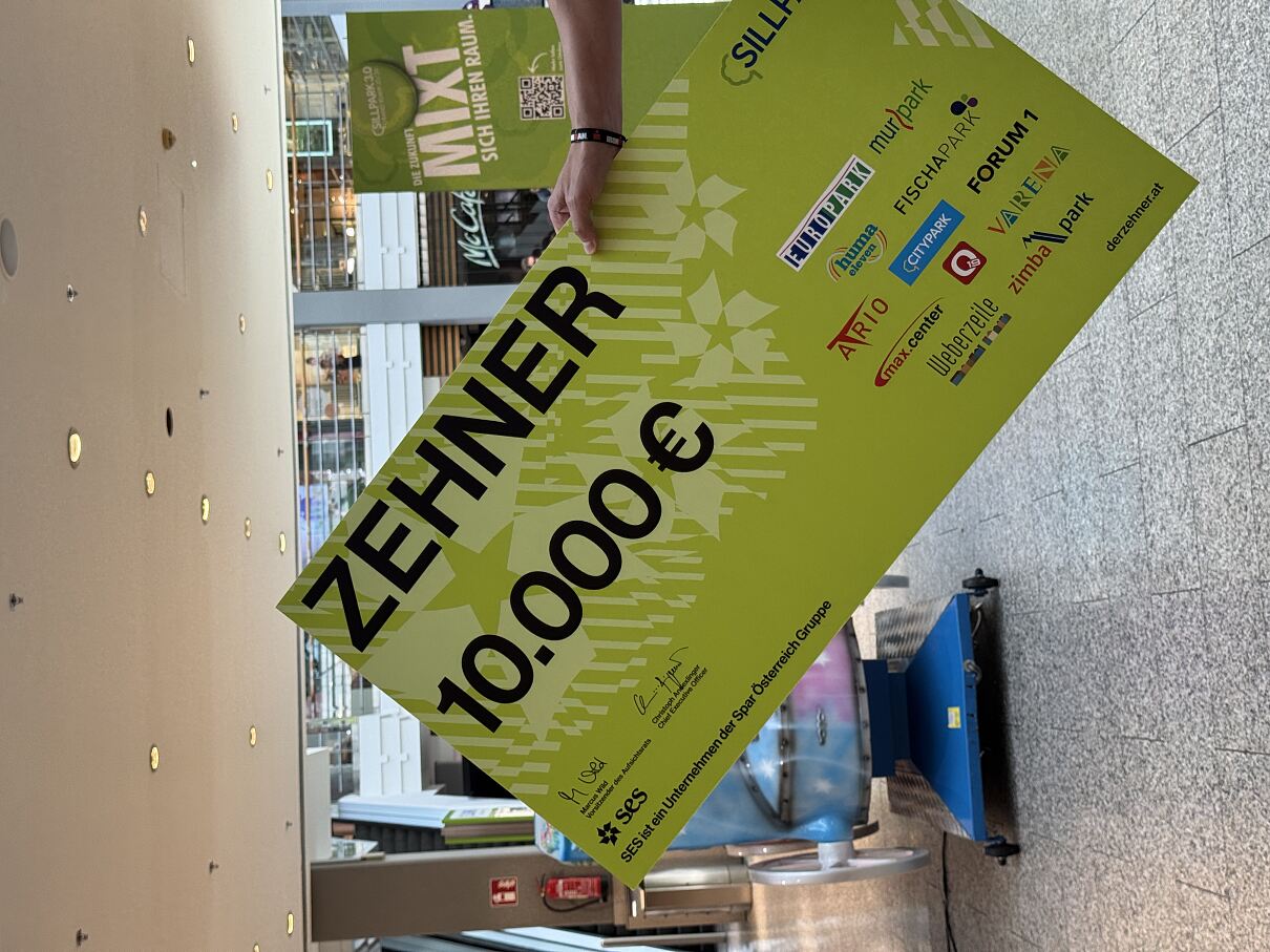 Der ZEHNtausendEuro-Scheck wurde überreicht.