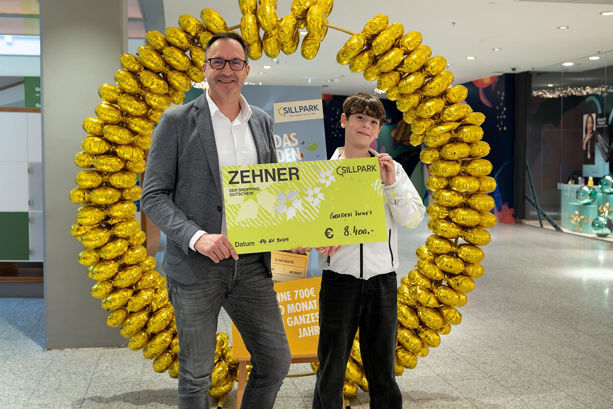 Feierliche Übergabe des GOLDEN TICKET