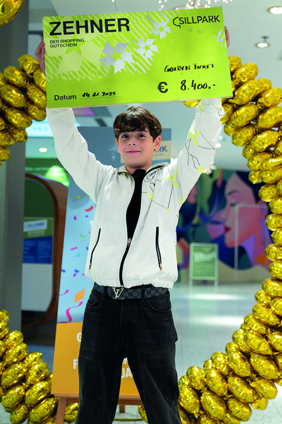 Feierliche Übergabe des GOLDEN TICKET