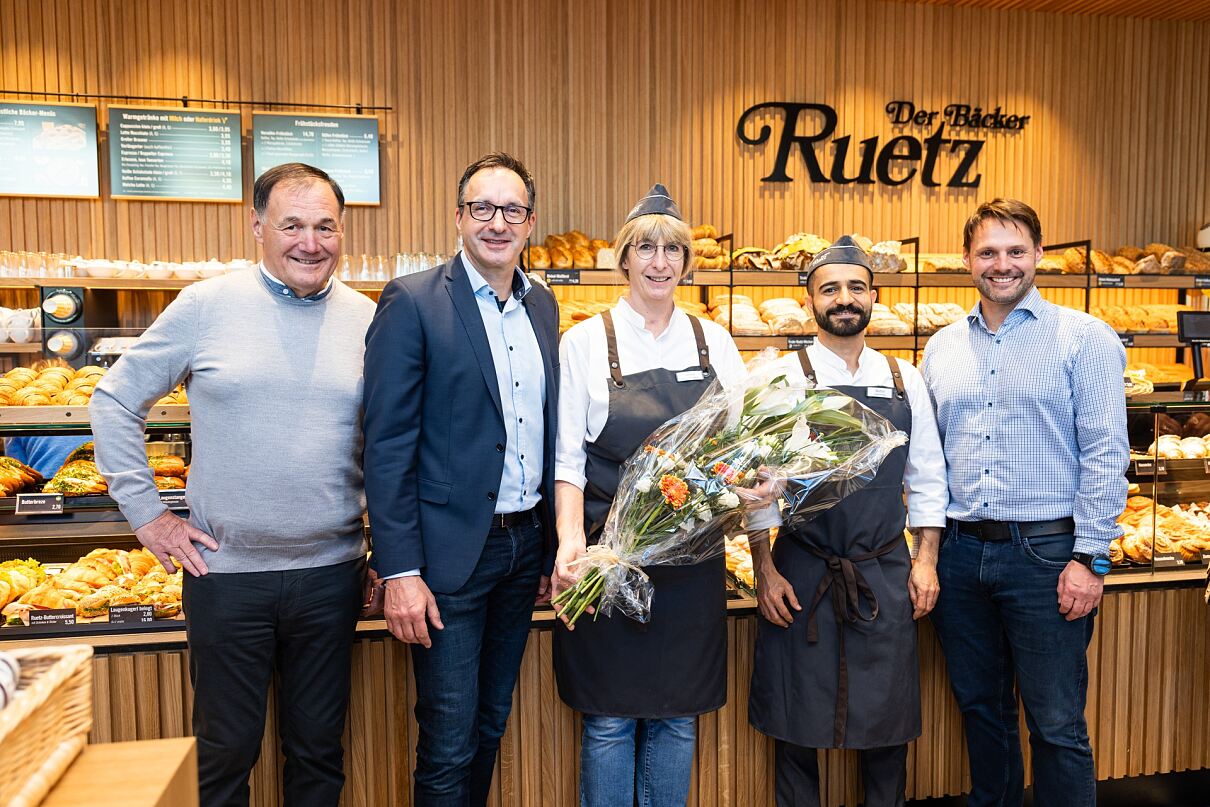 SILLPARK Bäcker Ruetz. Glückliche Gesichter feiern den Startschuss